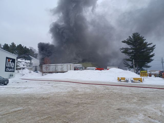 Fire destroys commercial units in Bracebridge