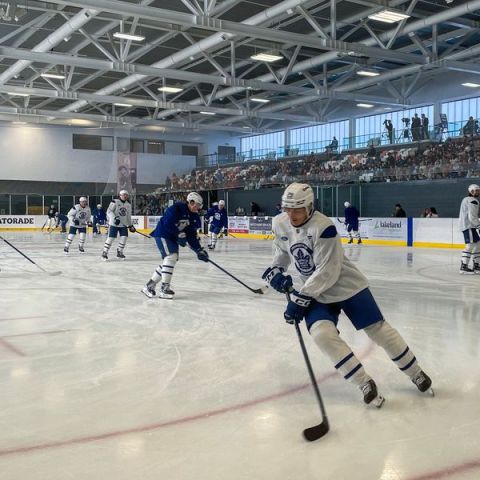 Students visit Maple Leafs training in Bracebridge 